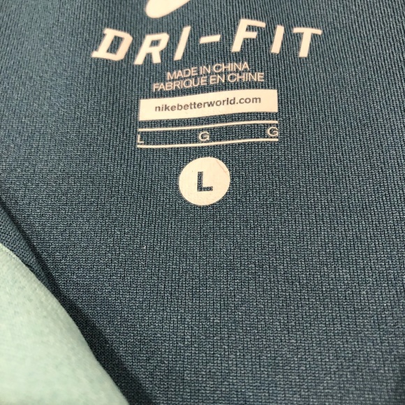 Golf Dri-Fit Nike Shirt - Picture 3 of 3